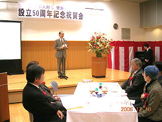 石川理事長の写真：クリックすると大きくなります